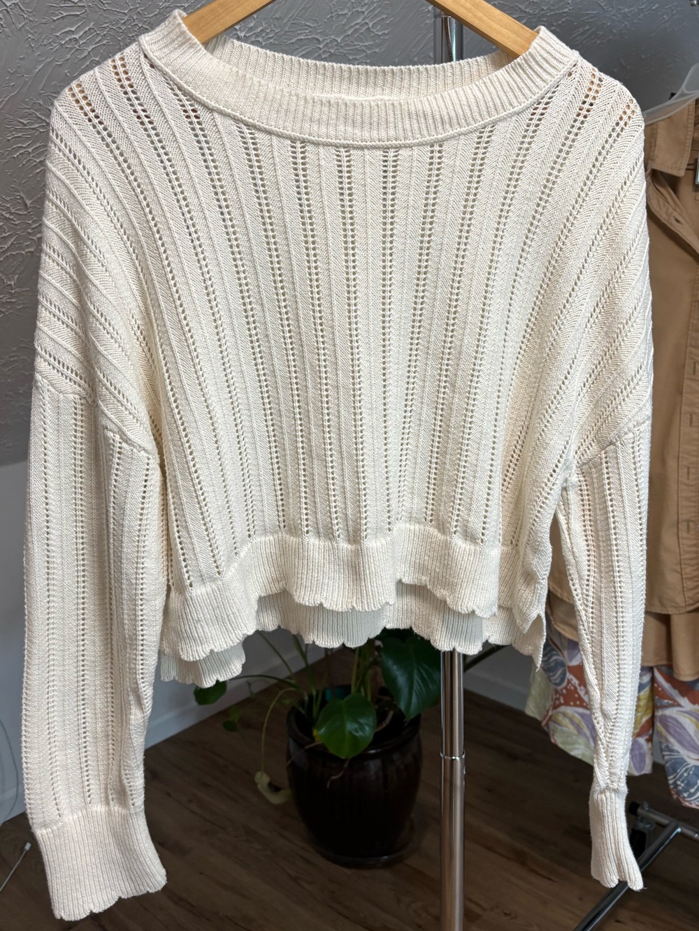 Thread & Supply ivory knit sweater with scalloped hem, size medium